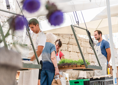 Grad Šibenik ponavlja javni poziv za prodaju proizvoda na Zelenoj tržnici na Maloj loži