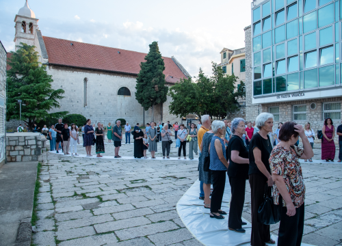 Fotografija 4 - Milenijskom fotografijom kod sv. Frane obilježeno osam stoljeća franjevačke prisutnosti