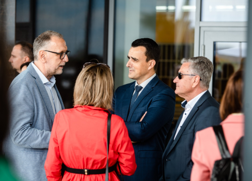 Fotografija 12 - Premijer Plenković otvorio Veteranski centar u Šibeniku: 'Ovo izgleda moćno'