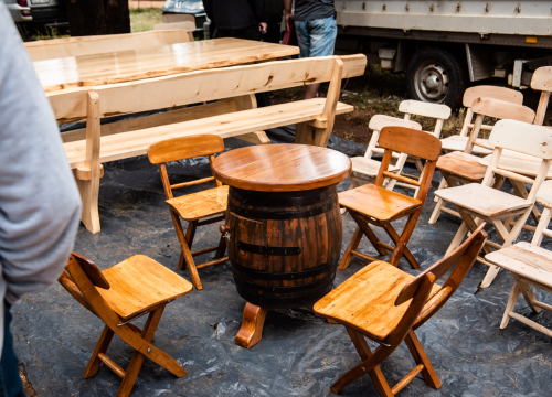 Fotografija 25 - Bili smo na Benkovačkom sajmu: Najtraženija 'roba' su CD-evi Thompsona i Bulića, a za prasetinu se čeka red