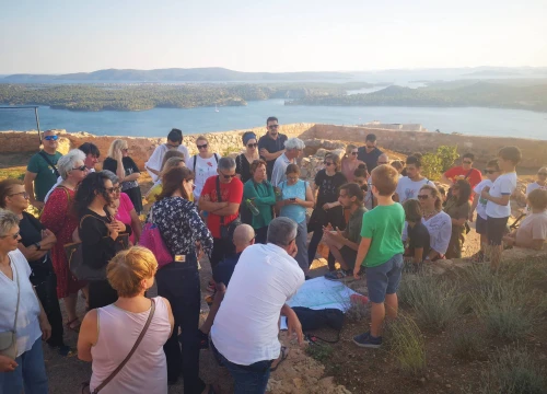 Fotografija 7 - Šibenčani su danas dobili odgovor na pitanje što je sve zasađeno na sv. Ivanu