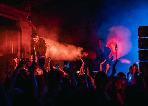 Fotografija 3 - Nema ljubavi u klubu, ljubav je na tvrđavi: Plesnjak za milenijalce uz Buč Kesidi i Nipplepeople