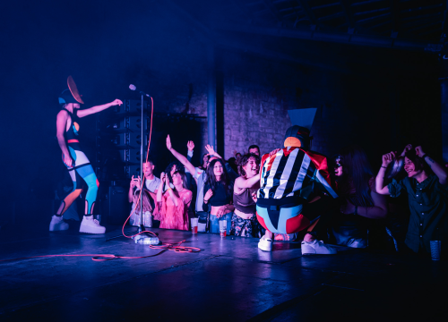 Fotografija 19 - Nema ljubavi u klubu, ljubav je na tvrđavi: Plesnjak za milenijalce uz Buč Kesidi i Nipplepeople