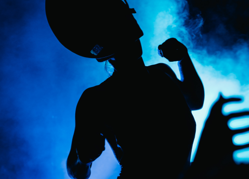 Fotografija 21 - Nema ljubavi u klubu, ljubav je na tvrđavi: Plesnjak za milenijalce uz Buč Kesidi i Nipplepeople