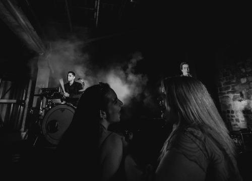 Fotografija 29 - Nema ljubavi u klubu, ljubav je na tvrđavi: Plesnjak za milenijalce uz Buč Kesidi i Nipplepeople