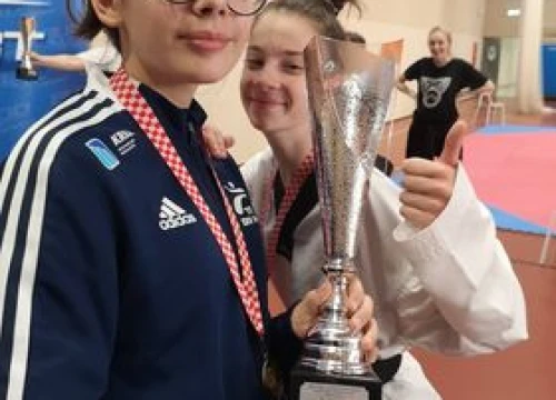 Fotografija 2 - Divovka Nika Dodik državna prvakinja u taekwondou