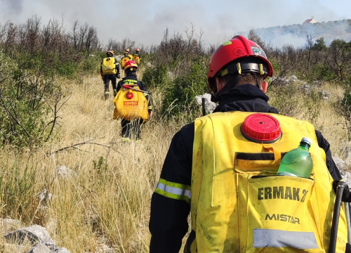 Fotografija 4 - Marta i Brigita ljetnu sezonu provode gaseći požare, a na intervencijama nema poštede: 'Ovo se ne radi zbog novca, već ljubavi'