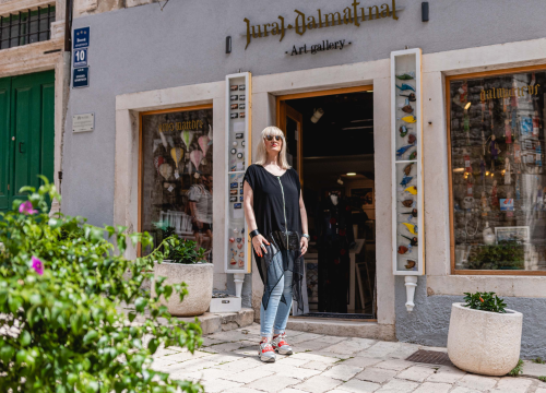 ‘Žena’ i ‘Crkva sv. Barbare’: Ljeto u Galeriji Juraj Dalmatinac donosi promotivne cijene umjetnina