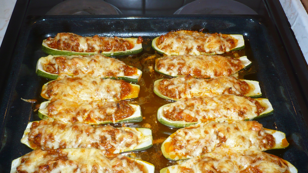 Recept za zapečene tikvice punjene mesom i sirom