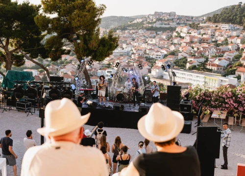 Fotografija 9 - Let's Rock otvorio ljeto glazbenih festivala u Šibeniku: Pogledajte kako je sinoć bilo na Tvrđavi sv. Mihovila