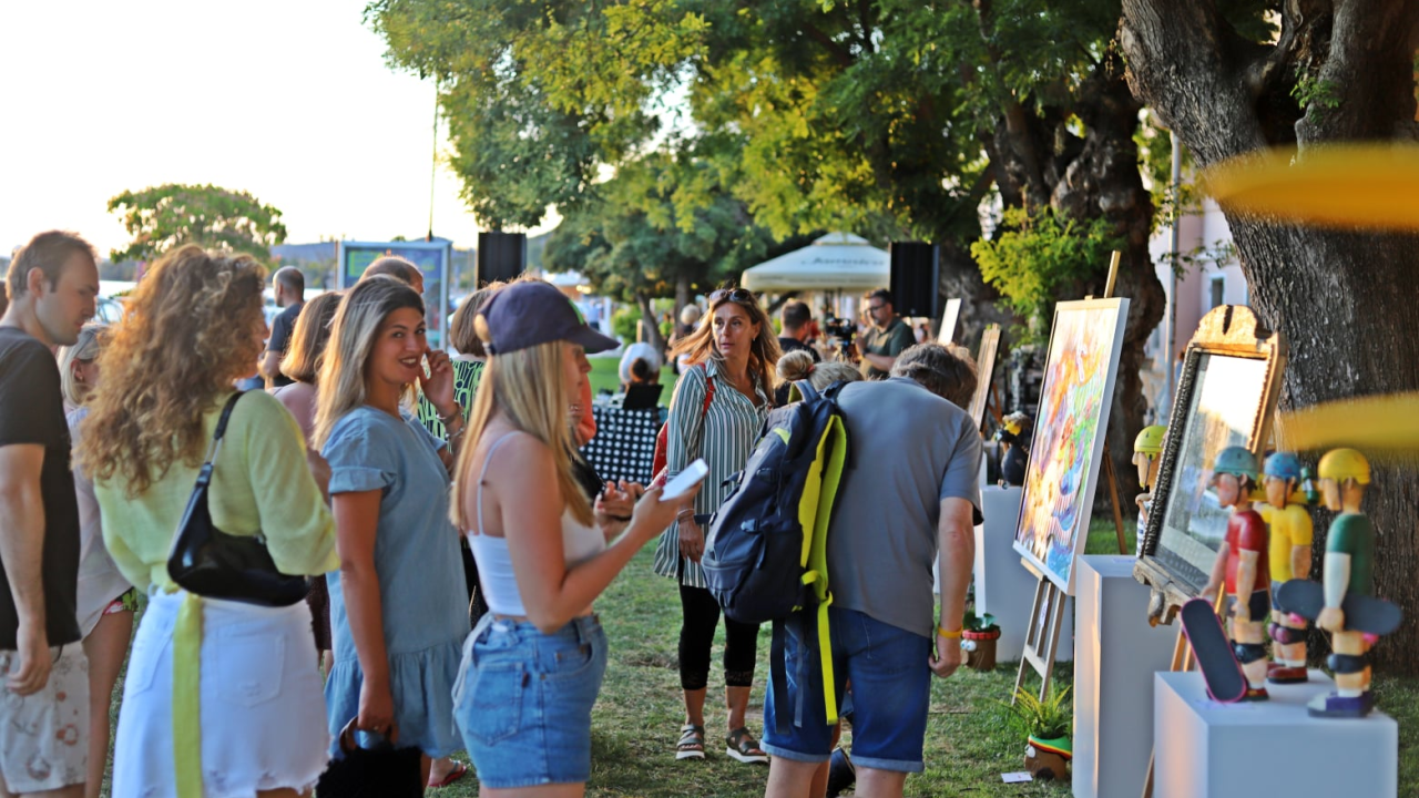U četvrtak ispred Azimuta 'Litnja kužina': Svoje radove predstavlja 30 umjetnika i kreativaca