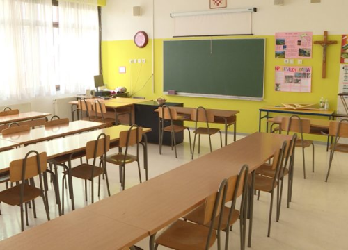 Ministar Fuchs otkrio koliko učenici u Hrvatskoj izostaju s nastave