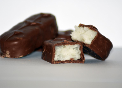 Napravite domaće praline: Recept za omiljen slatkiš od kokosa i čokolade