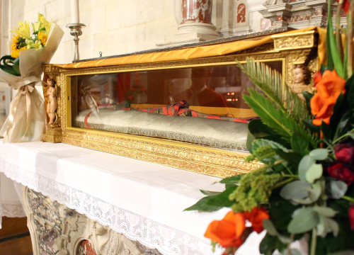 Danas se slavi sv. Kristofor, a u katedrali otvoren relikvijar u kojem se čuva njegova noga