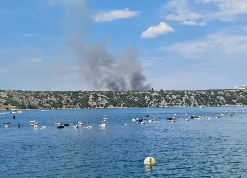 Fotografija 3 - Glavni vatrogasni zapovjednik: 'Po svemu sudeći, požari su podmetnuti'