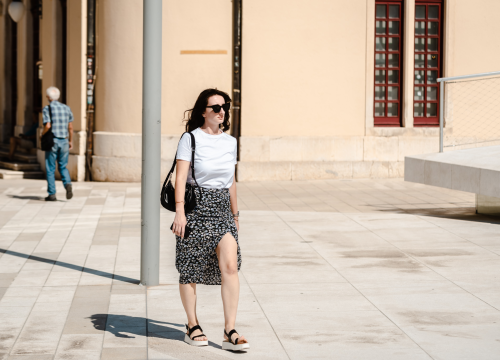 Fotografija 4 - Lijepe sugrađanke šarenim modnim kombinacijama ukrale sve poglede u centru grada