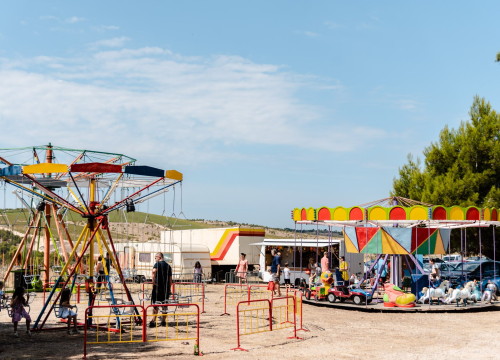 Fotografija 5 - Janjetine nema, ali ima kukuruza: Pečenog, kuhanog i u obliku kokica. I brdo plastike