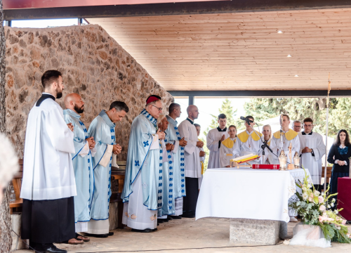 Fotografija 4 - Održana i svečana procesija: Središnju misu predvodio šibenski biskup Tomislav Rogić