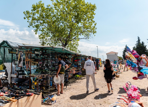 Fotografija 14 - Janjetine nema, ali ima kukuruza: Pečenog, kuhanog i u obliku kokica. I brdo plastike