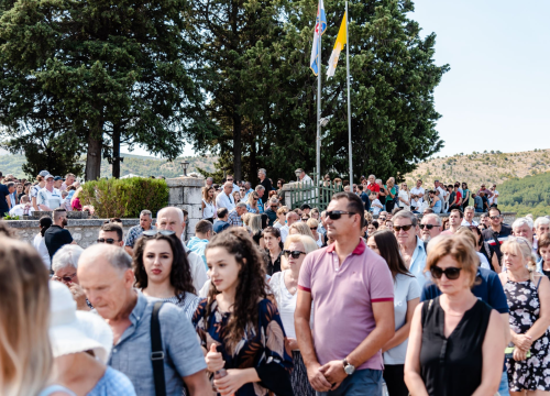 Fotografija 9 - Održana i svečana procesija: Središnju misu predvodio šibenski biskup Tomislav Rogić
