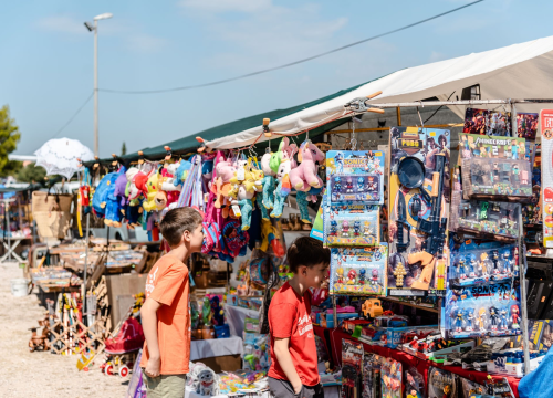 Fotografija 15 - Janjetine nema, ali ima kukuruza: Pečenog, kuhanog i u obliku kokica. I brdo plastike