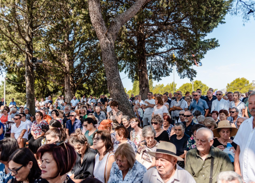 Fotografija 14 - Održana i svečana procesija: Središnju misu predvodio šibenski biskup Tomislav Rogić