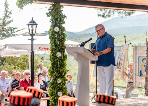 Fotografija 17 - Održana i svečana procesija: Središnju misu predvodio šibenski biskup Tomislav Rogić