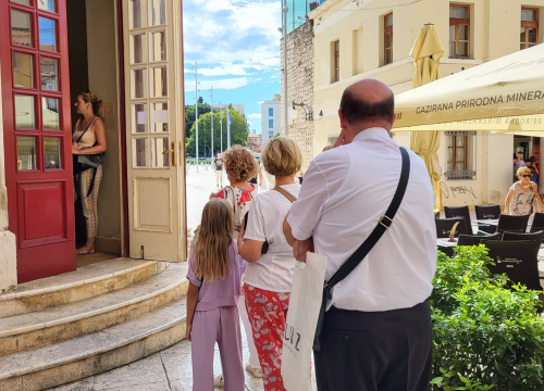 Stigao Boesendorfer 275, Šibenčani stali u red za ulaznice