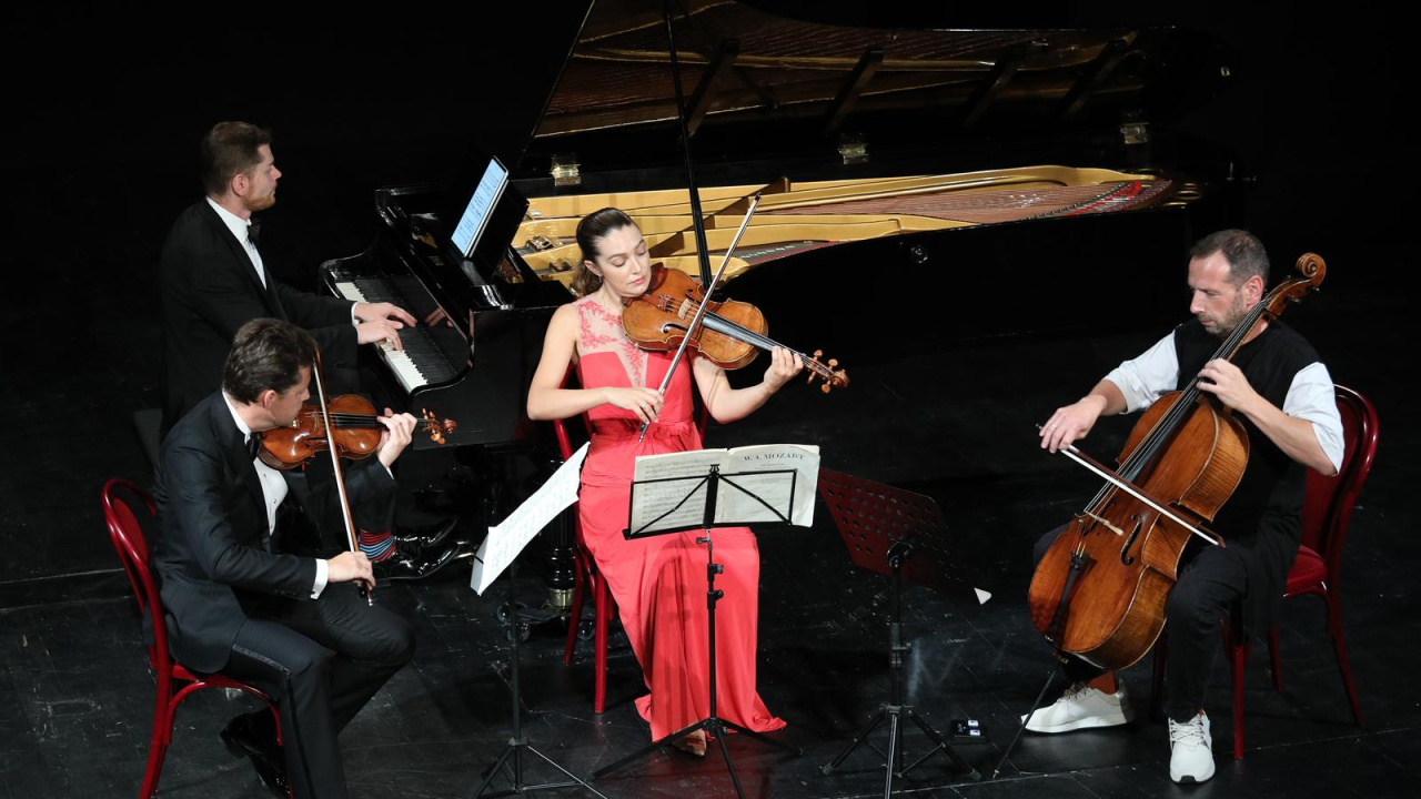 Klasične zvijezde u kazalištu predstavile novi koncertni klavir: Ovo je razlika između srebra i zlata