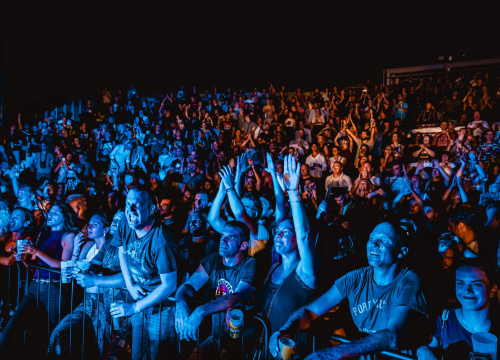 Fotografija 17 - Goran Bare i Majke nastupili na tvrđavi sv. Mihovila i oduševili publiku