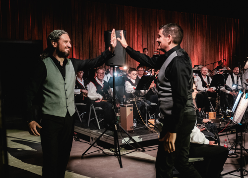 Fotografija 6 - Od Zvona moga grada do Noćas te sanjam majko: Prava šibenska večer na Mihovilu uz Glazbu i 4 Tenora