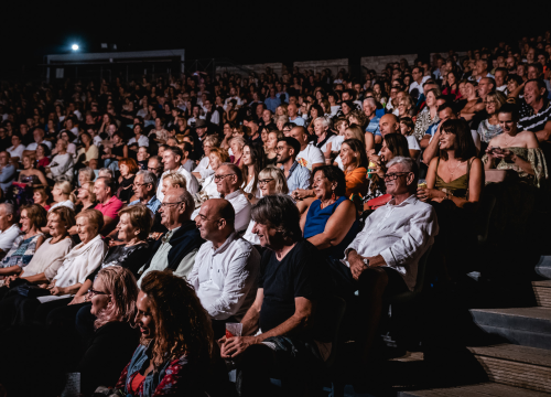 Fotografija 8 - Od Zvona moga grada do Noćas te sanjam majko: Prava šibenska večer na Mihovilu uz Glazbu i 4 Tenora