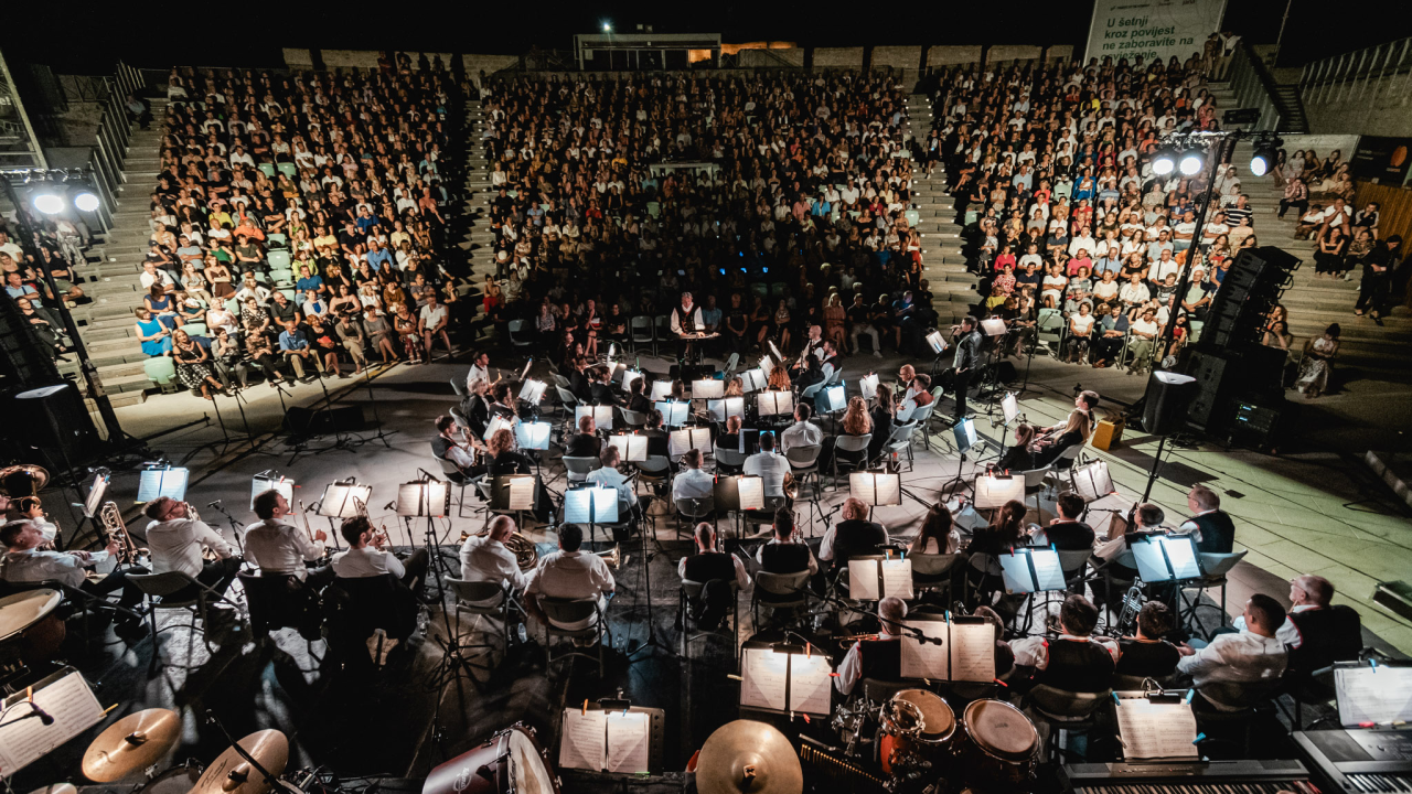 Od Zvona moga grada do Noćas te sanjam majko: Prava šibenska večer na Mihovilu uz Glazbu i 4 Tenora
