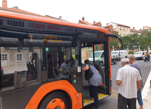 Fotografija 4 - Prvi dan novog gradskog prijevoza: 'Veliki je ovo napredak od vremena kad nitko nije imao pojma kad će bus doći'