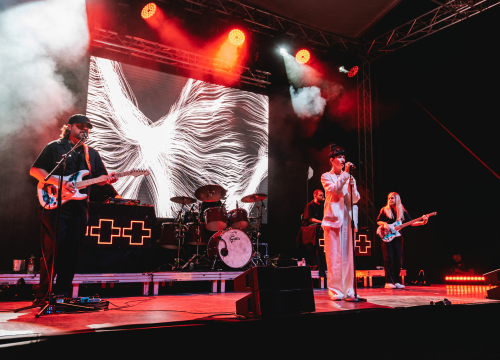 Fotografija 3 - I Meghan Markle bi plesala da je bila na sv. Mihovilu: Konstraktin ‘zdrav’ plesnjak za publiku od vrtića do umirovljenika!