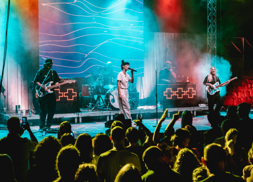 Fotografija 27 - I Meghan Markle bi plesala da je bila na sv. Mihovilu: Konstraktin ‘zdrav’ plesnjak za publiku od vrtića do umirovljenika!