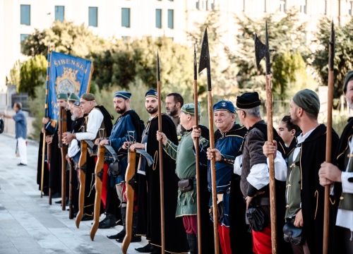 Fotografija 12 - Mačevanjem povijesnih postrojbi na Poljani počela 'Opsada Šibenika 1647.'