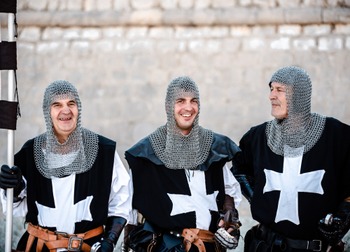 Fotografija 13 - Mačevanjem povijesnih postrojbi na Poljani počela 'Opsada Šibenika 1647.'