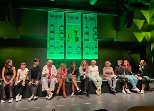 Na festivalu Škure održan poetsko-glazbeni performans 'Glumac ima vremena za poeziju Vesne Parun'