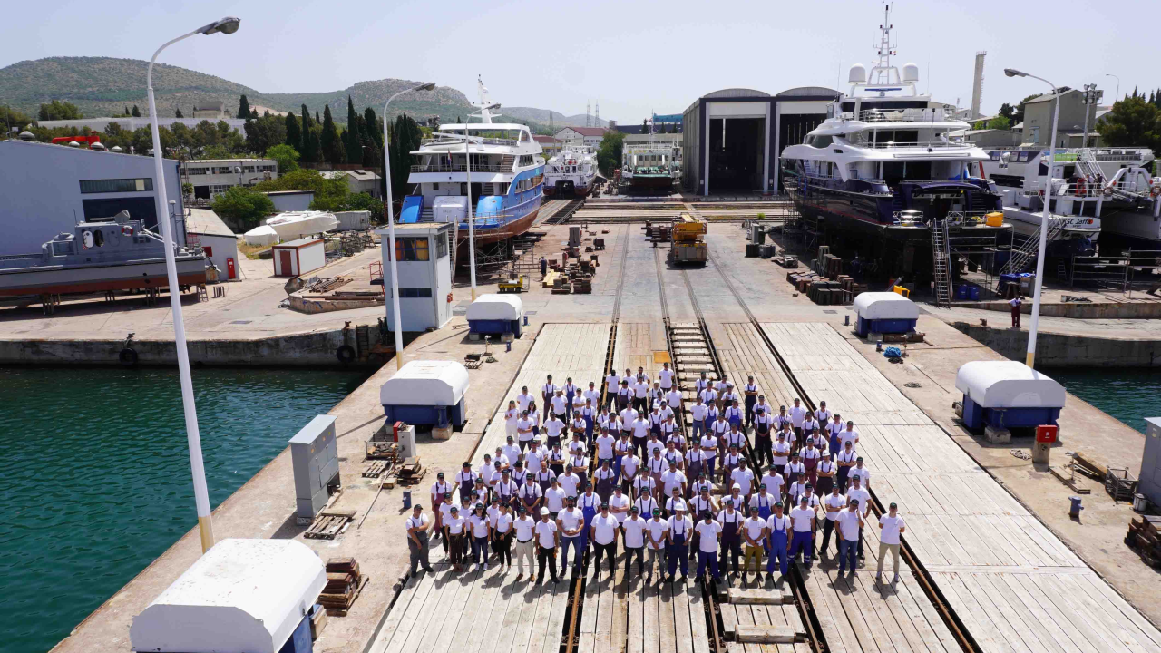 Iskra brodogradilište poklanja drva za ogrjev!