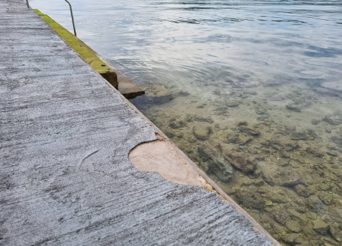 Fotografija 11 - Sanacija plaže u Zablaću neće skoro: Grad raskinuo ugovor s izvođačem radova, traže novog
