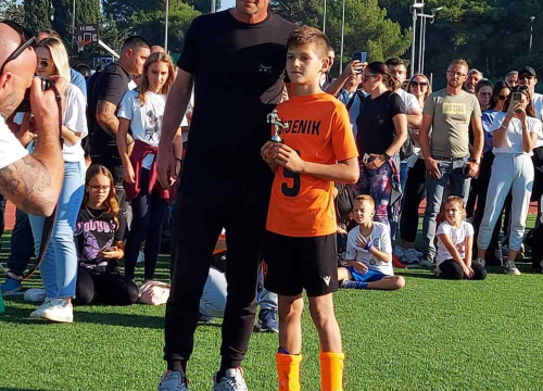 Fotografija 4 - Mladi nogometaši Šibenika (godište 2012.) osvojili turnir u Zadru, u finalu rutinski protiv Hajduka