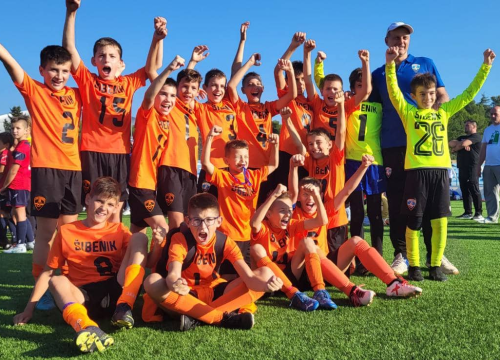 Mladi nogometaši Šibenika (godište 2012.) osvojili turnir u Zadru, u finalu rutinski protiv Hajduka