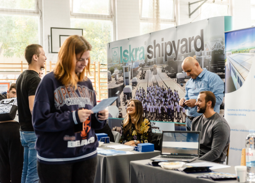 Fotografija 20 - Održan je Sajam poslodavaca u Industrijsko-obrtničkoj školi Šibenik!