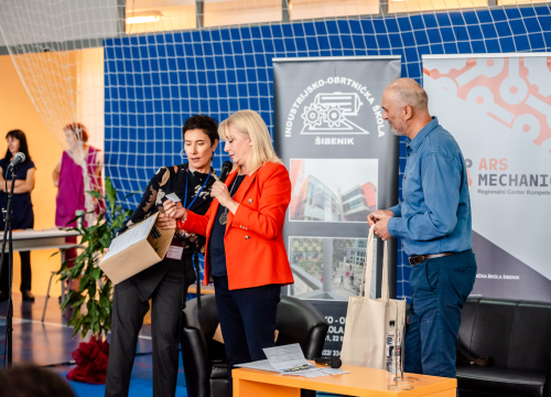 Fotografija 21 - Održan je Sajam poslodavaca u Industrijsko-obrtničkoj školi Šibenik!