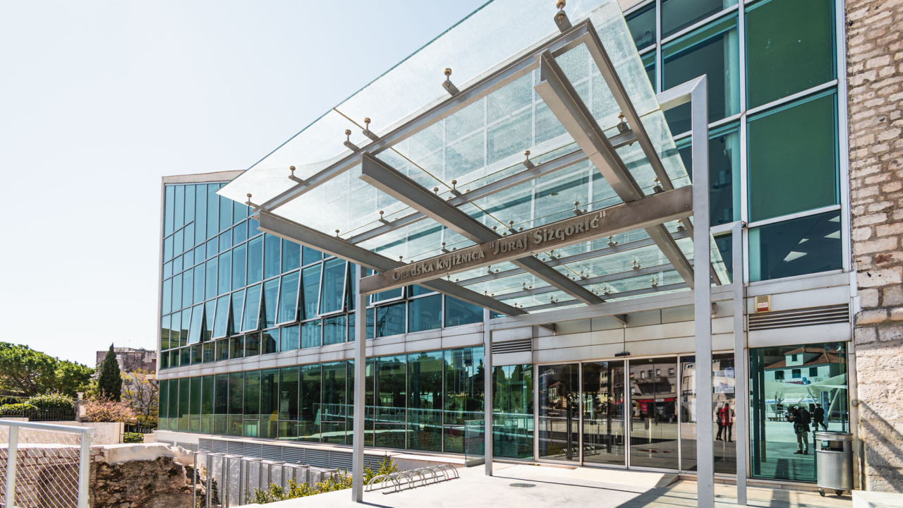 'Golubica iz crnog maslinika': U knjižnici predstavljanje knjige o Vesni Parun