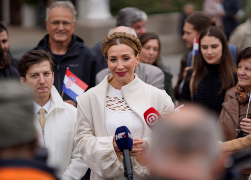 Fotografija 2 - Ecija Ojdanić objavila (šaljivu) kandidaturu za predsjednicu Republike Hrvatske