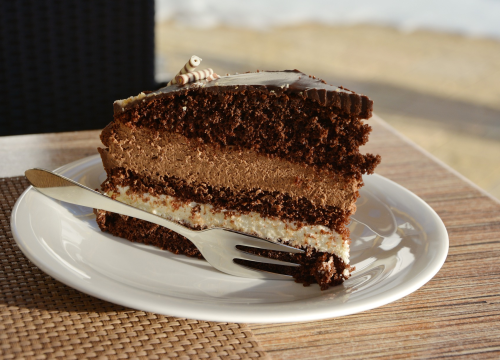 Bez keksa i pečenja: Recept za savršeni cheesecake s kavom i čokoladom