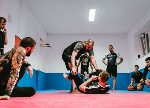 Fotografija 2 - Marko Škugor, trener jiu jitsua: Klub u Šibeniku ima 40 članova - jedni treniraju zbog samoobrane, drugi gube kile'