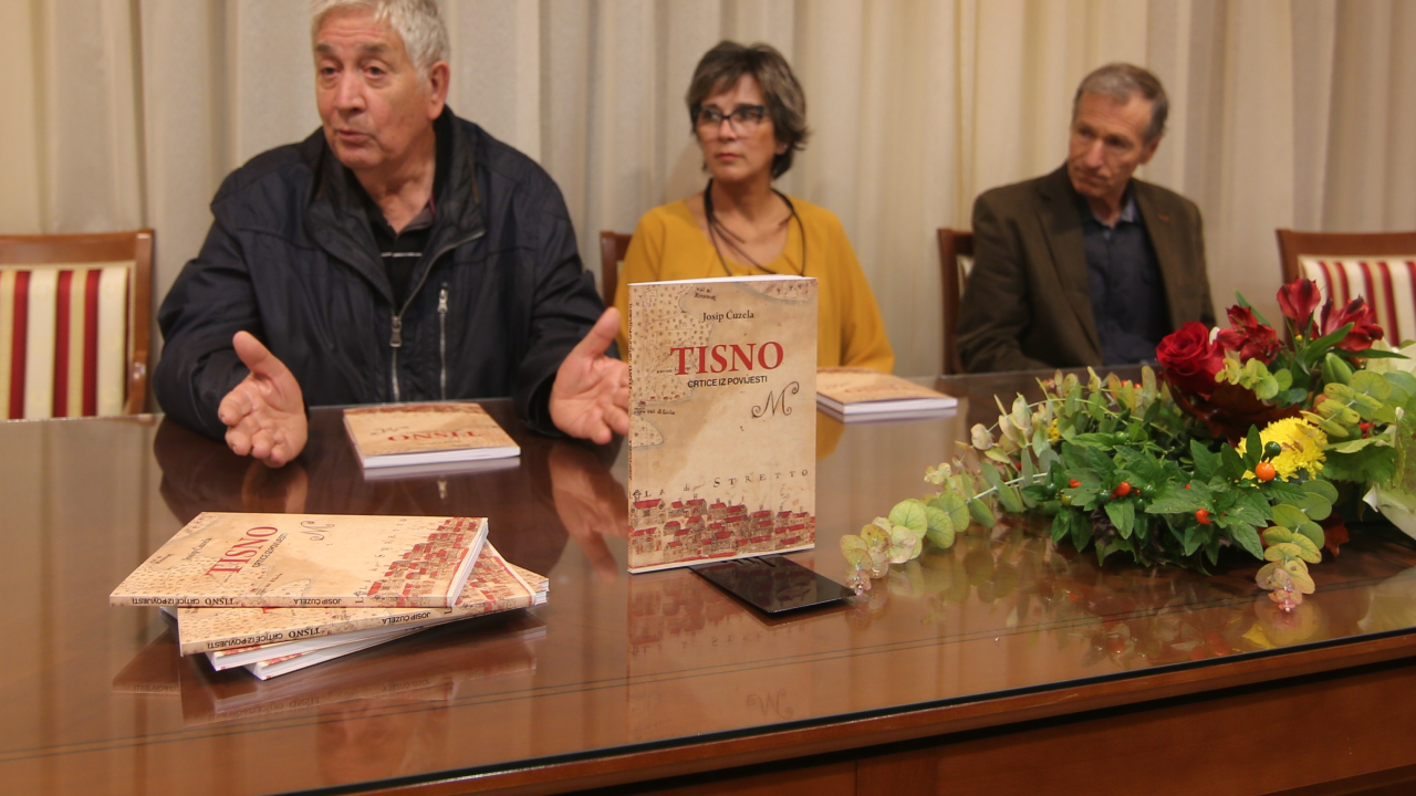 Predstavljena knjiga Josipa Ćuzele 'Tisno, crtice iz povijesti'